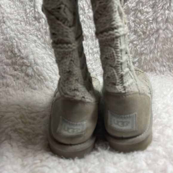 UGG kalla cable knit gray tall boots back suede fur footbed lining size 8